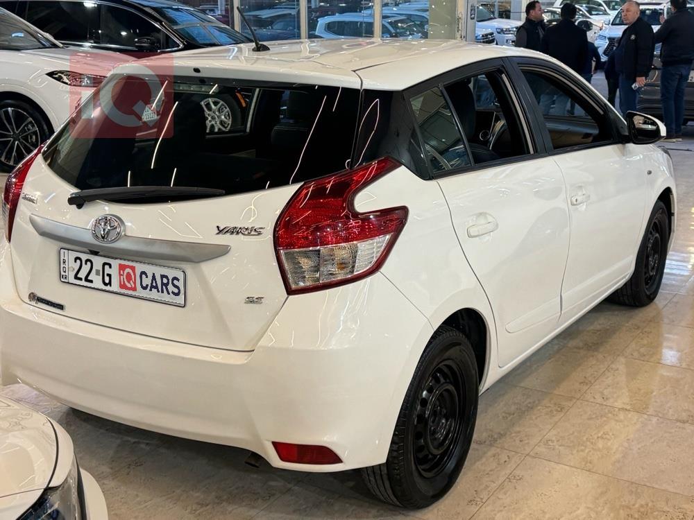 تۆیۆتا یارس